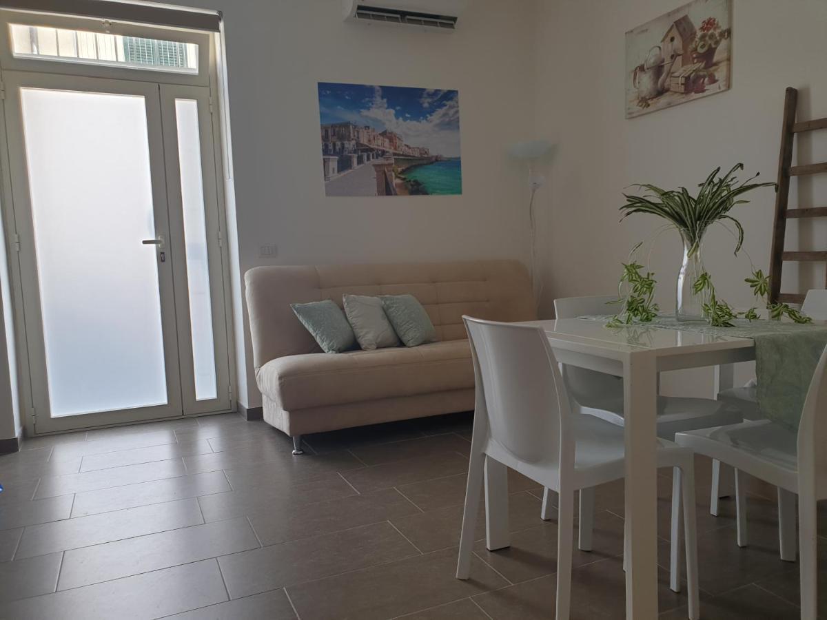 La Petite Maison Lägenhet Syrakusa Exteriör bild