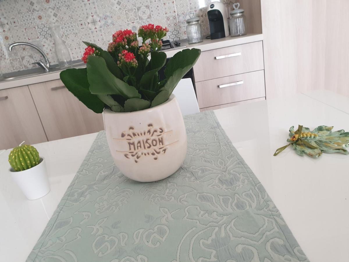 La Petite Maison Lägenhet Syrakusa Exteriör bild